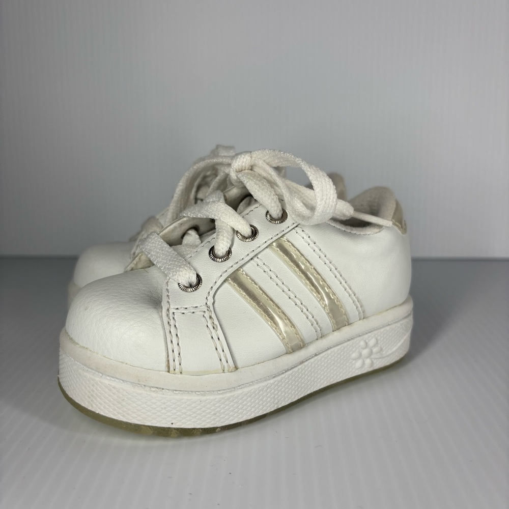 Coasters Shoes Girls 5 Walkers Sneakers Lace Up White Classic Pictures Travel